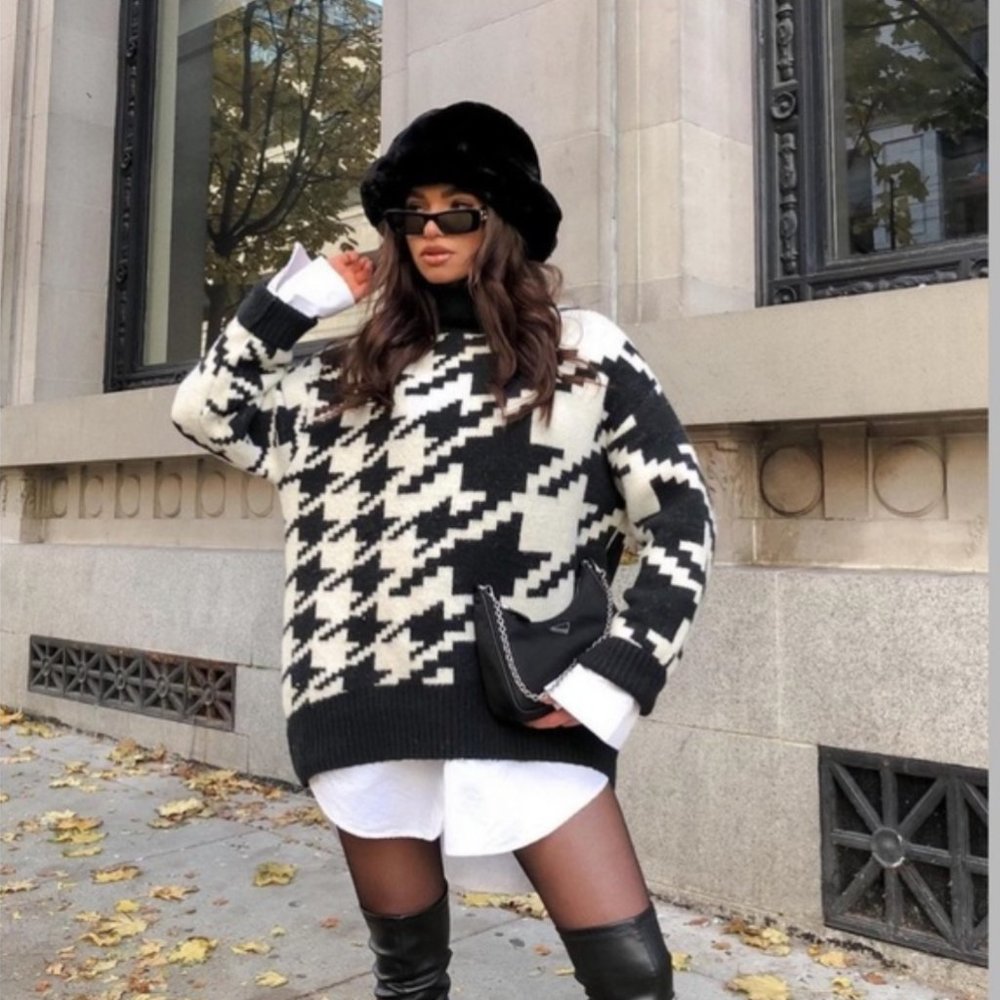 H&M Jacquard Knit Large Houndstooth Sweater Blogger Fav Black White